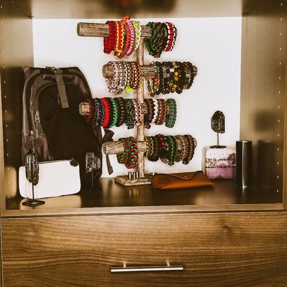 Meet your Posher, Chris-n-Neet - Picture 10 of 16